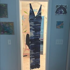 Karen Kane Blue Sleeveless V-Neck Sheath Dress